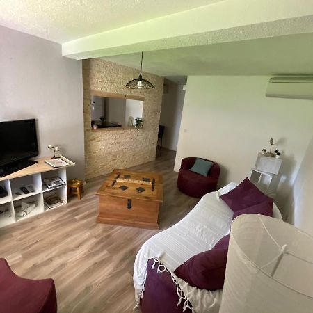 Le Cocon Des Spress Apartment Cers Bagian luar foto