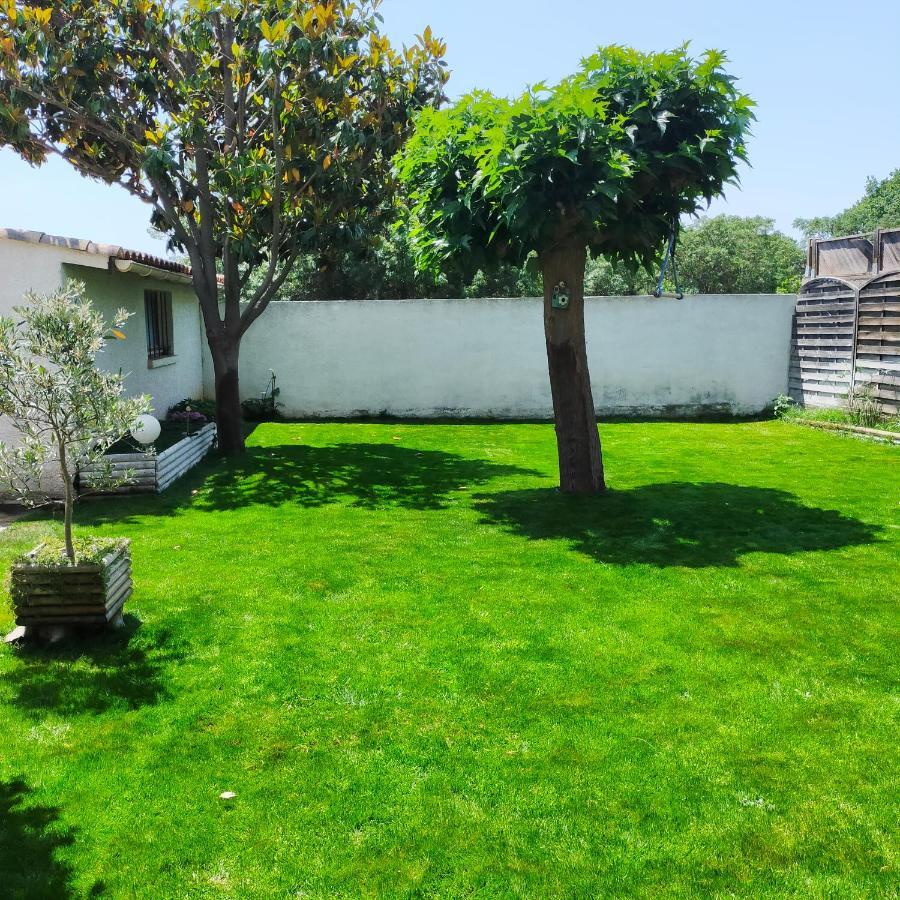 Le Cocon Des Spress Apartment Cers Bagian luar foto