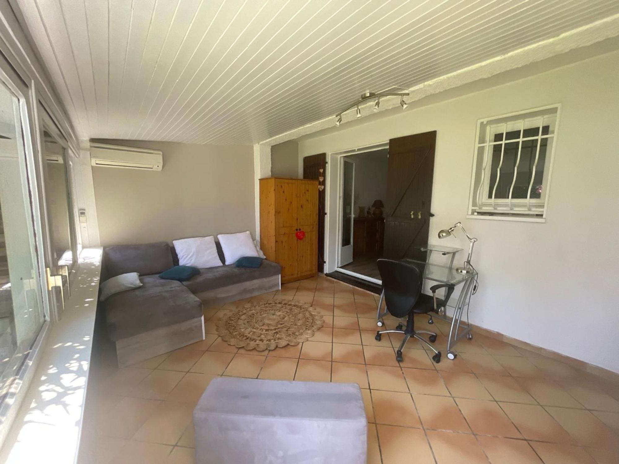 Le Cocon Des Spress Apartment Cers Bagian luar foto